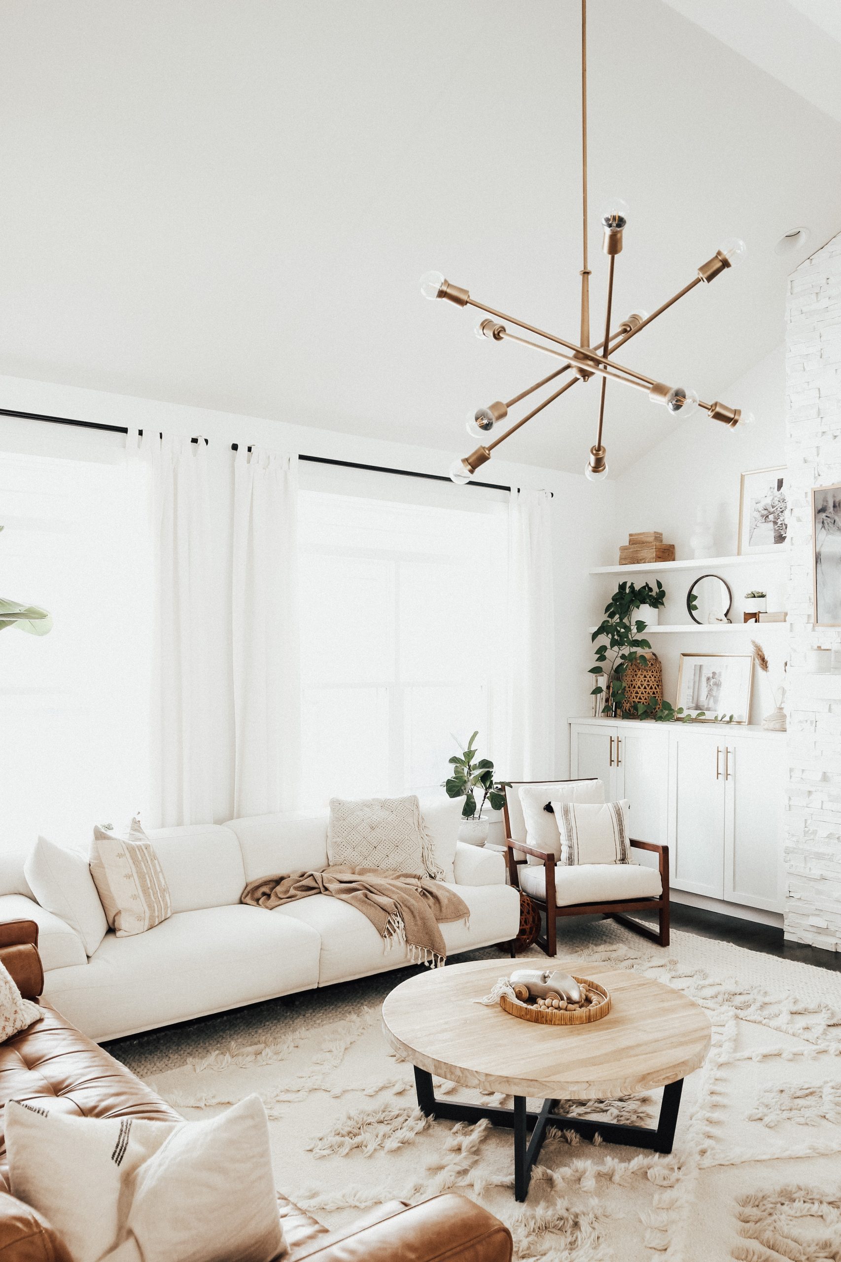 Home Tour with The Everymom - Amy E Peters
