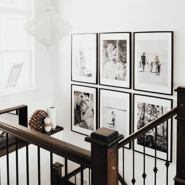 Creating a Gallery Wall of Family Photos